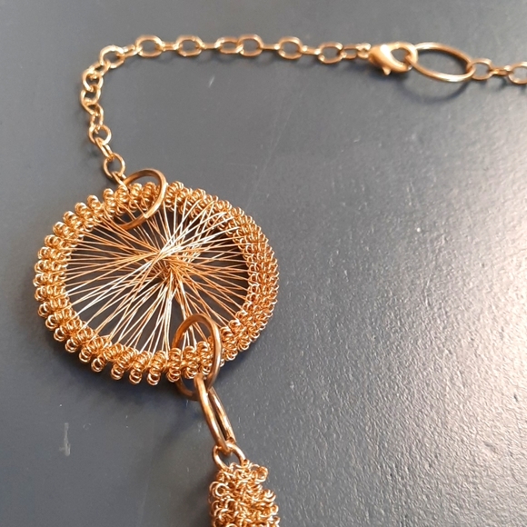 VINTAGE 'GOLD COCOONS AND WHEELS' - Picture 6 of 7